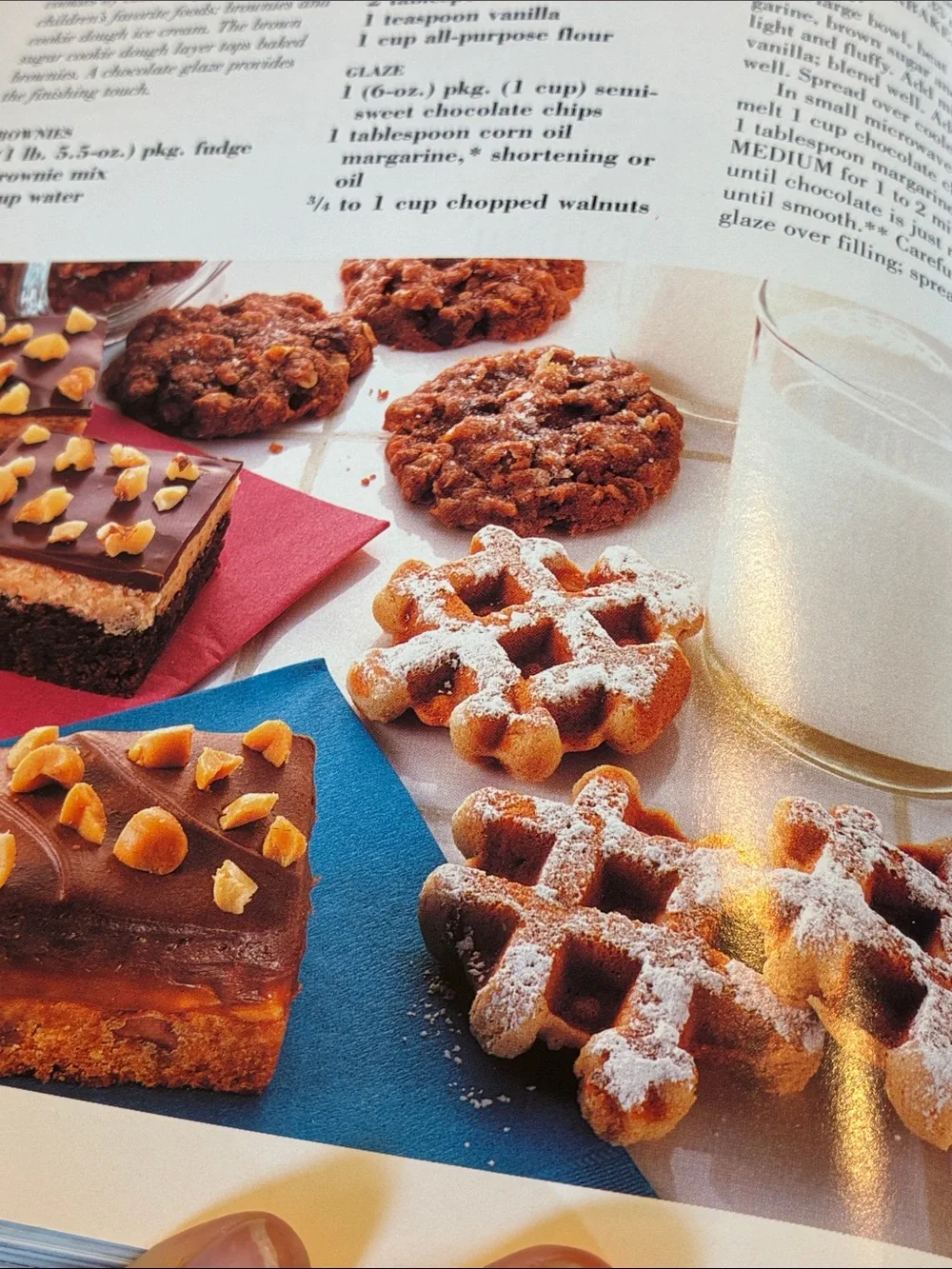 Vintage Pillsbury Best of the Bake-Off Cookbook